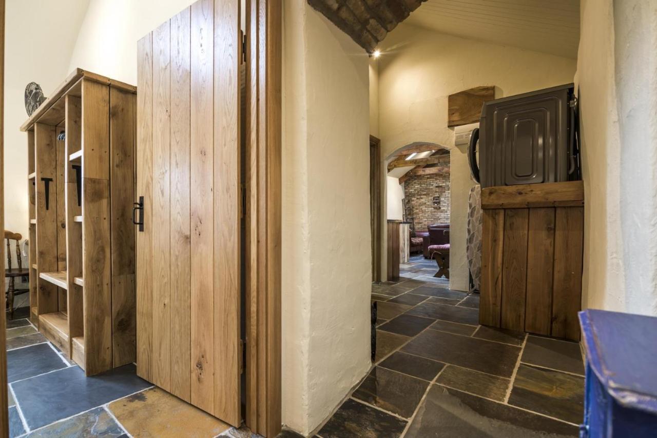 Lavender - Luxurious Barn Conversion - Blossom Farm Johnston Exterior foto